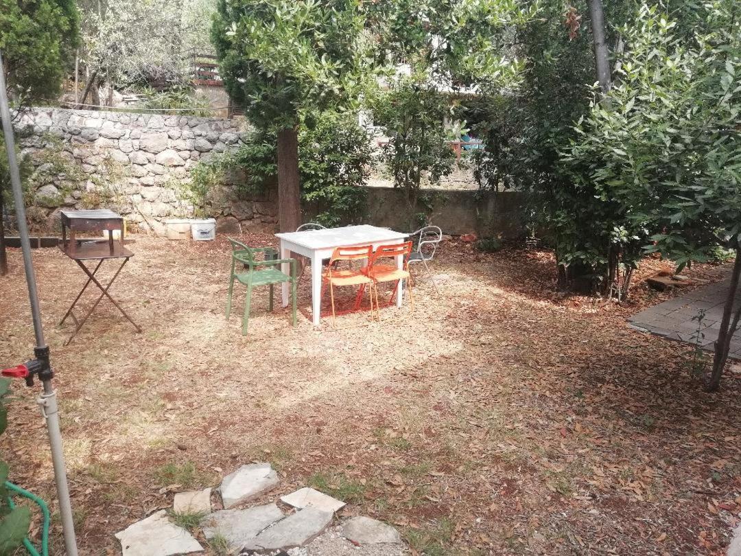 Apartments Mia Starigrad Paklenica Exterior foto